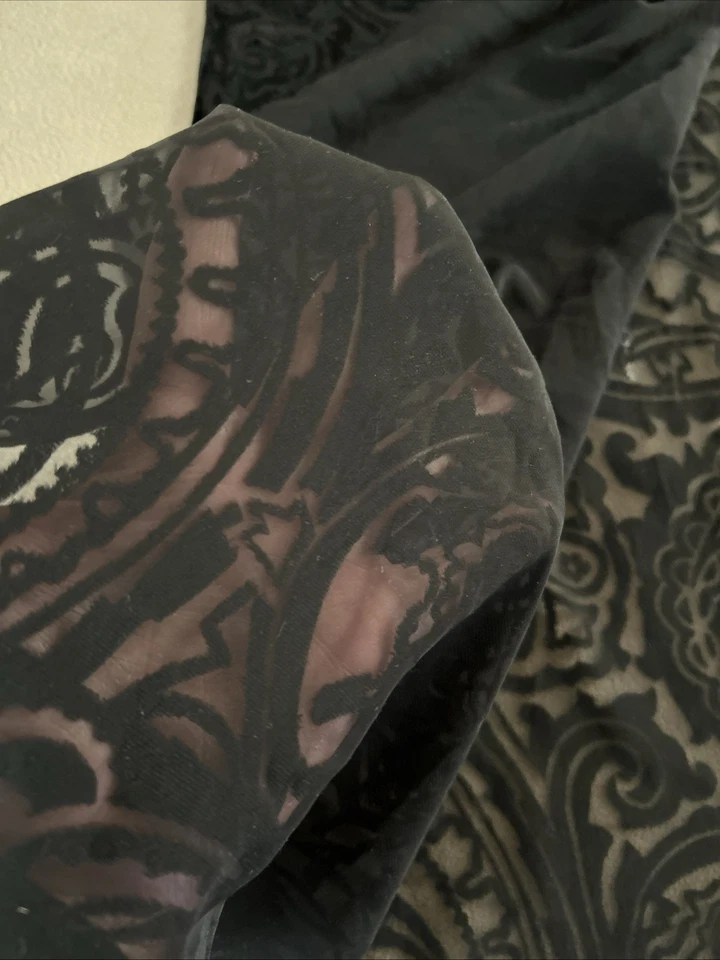 Cachecol vintage forrado preto gótico veludo em relevo 18 X 60 lindo - Imagem 2 de 4