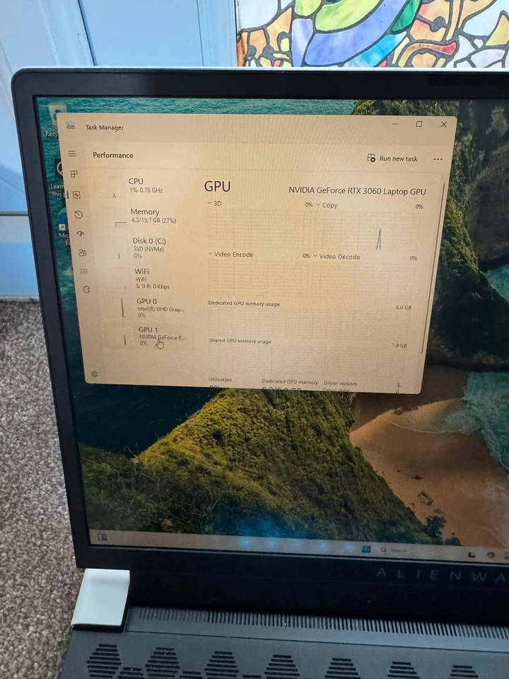 Dell Alienware X17 R1 i7-11800H 8 Core 16Gb 512SSD RTX 3060 6Gb FHD 360Hz  - Image 3 of 4