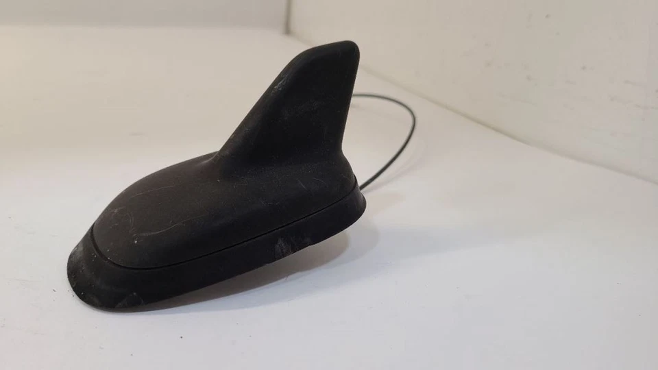 VW VOLKSWAGEN JETTA 2011-2018 SEDÁN techo antena aleta de tiburón OEM 3C0035507 Foto 3 de 4