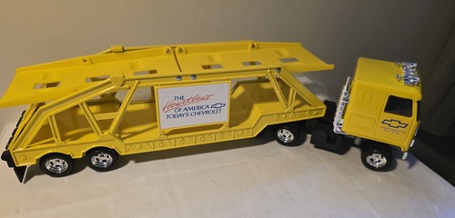 ERTL CHEVROLET MOTORS TRACTOR/TRAILER HAULER- "HEARTBEAT of AMERICA" EDITION - Picture 3 of 13