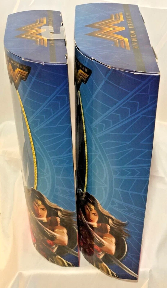 Juego de 2 muñecas Wonder Woman Battle Ready and Shield Block Diana Prince Mattel NUEVO Foto 3 de 4