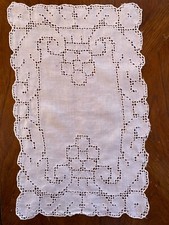Vintage white eyelet lace dresser scarf, 16" x10"