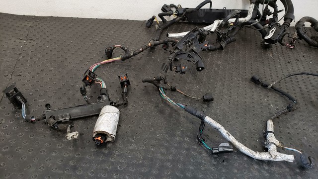 Oem 2005 Cadillac Sts Top Engine Wire Harness Coils Coil Etc Discontinued Rare For Sale Online Ebay