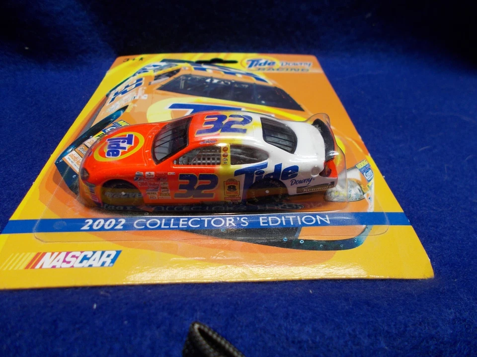 Ricky Craven #32 Tide 2002 Edición Coleccionista Racing Champions 1/64 Como Nuevo en Coche Foto 2 de 3