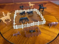 Tim Mee Cowboys  Lot of 23 Western Plastic Figures Fence Toys Vintage