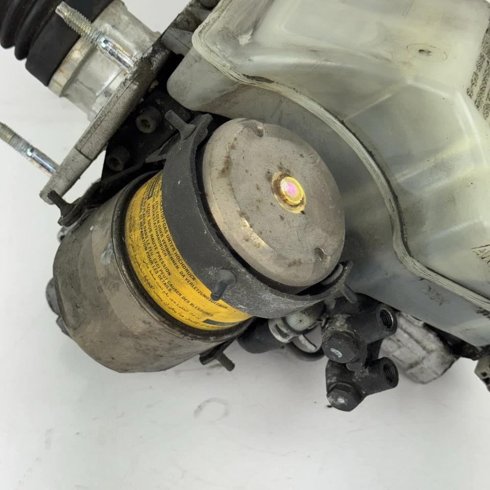 1998 1999 - 2005 Lexus GS300 GS400 ABS Brake Booster Master Cylinder Pump OEM - Image 3 of 4