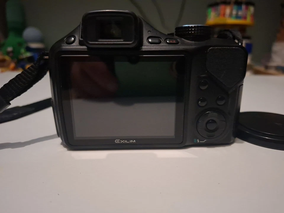 CASIO EXILIM EX-FH20 Digital Camera 40fps high speed continuous shooting  - Bild 3 von 4