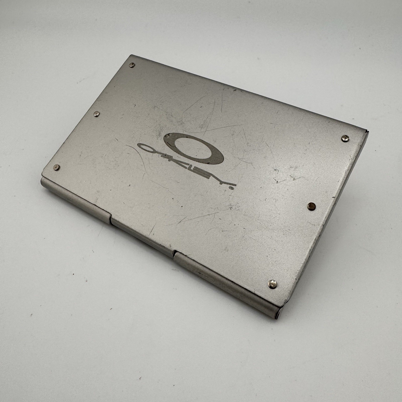 Portatarjetas de visita Oakley de metal de primera generación 1999 icono pre X-metal - ¡Muestra de ventas!