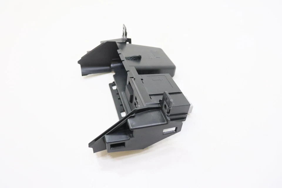 2016 - 2024 MAZDA MX-5 MIATA CENTER CONSOLE TRIM W/ USB OUTLET OEM N314669U0A - Image 2 of 4