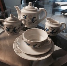 Vintage Bluebird Childrens Tea Set