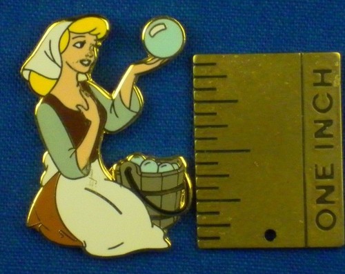Cinderella Soap Bubble Cleaning from 50th Anniversary Boxed Set Disney # 1211 - Picture 2 of 4