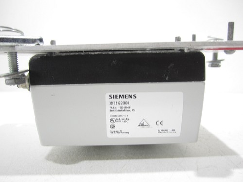 Siemens Start/Stop Control Switch 3SF5 812-2DB00 - Picture 3 of 5