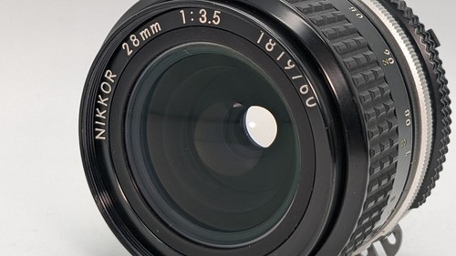 [N Mint Nikon Nikomat EL2 Argento SLR Film Fotocamera + Nikkor Ai 28mm F/3.5 - Foto 12 di 20