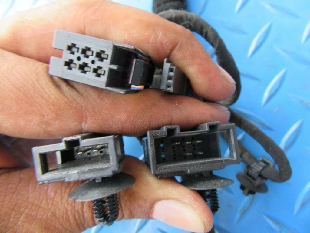 Bentley Flying Spur rear seat wire harness #6427