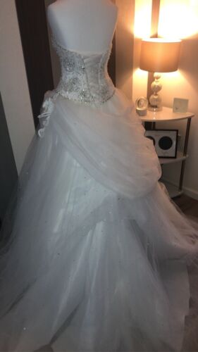 Korsett Rücken Tüll Hochzeitskleid mit Swarovski Zierschleier & Petticoat - Bild 7 von 10