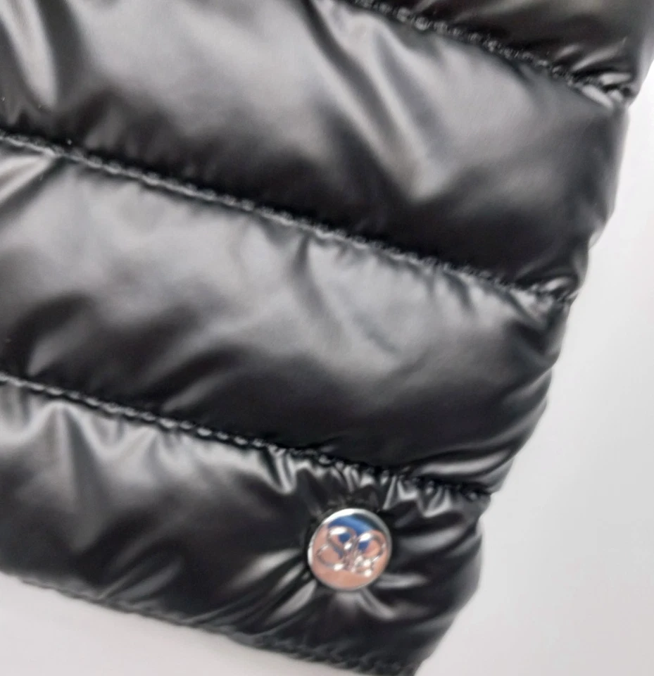 MUÑECA DE VIAJE ACOLCHADA MARRÓN SAMANTHA NEGRA Foto 2 de 4