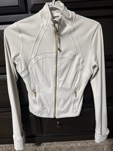 Lululemon Cropped Jacket Nulu Define 6 Bone Gold Zipper Accents. Great Shape!