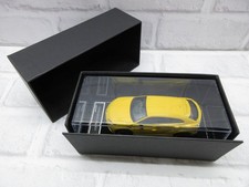 1/43 Looksmart Lamborghini Urus 2017 Yellow Giallo Auge Minicar
