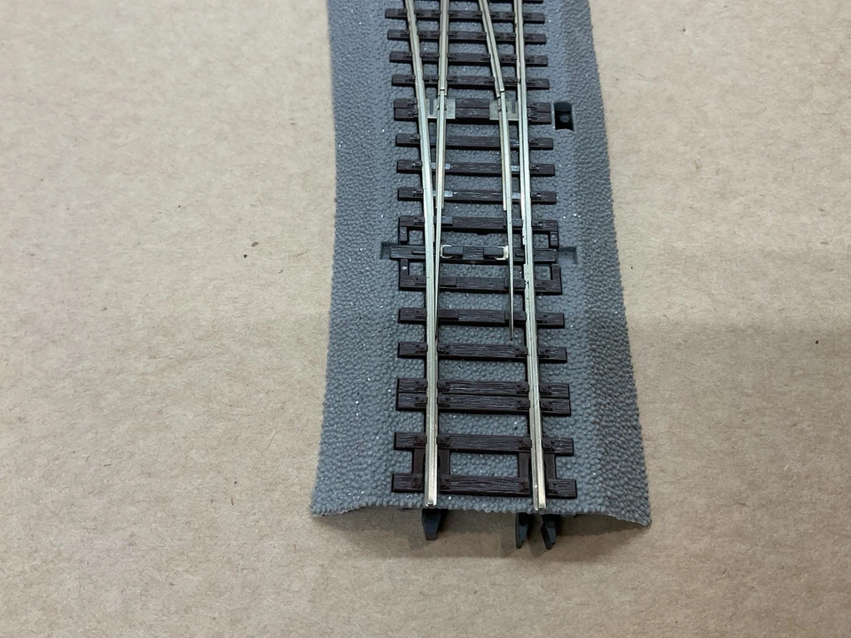 ROCO HO SCALE PROFI TRACK SWITCH TURNOUT TRACK LEFT HAND POINT MEDIUM NICE ! - Image 2 of 4