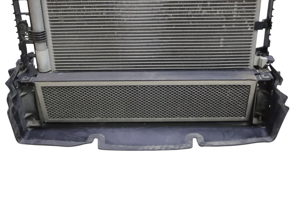 Conjunto condensador radiador motor delantero Jaguar XE 2017 2018 2019 2020 OEM Foto 4 de 4