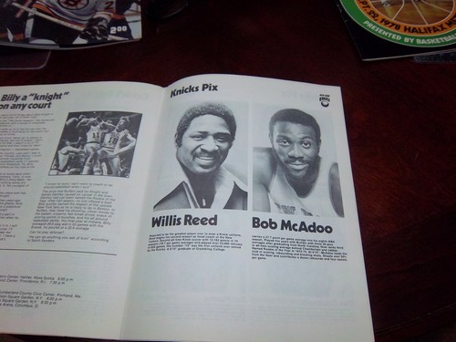 Boston Celtics VS. N.Y. Knicks Souvenir Program Sept.22,1978 Halifax N.S. - Foto 3 di 4