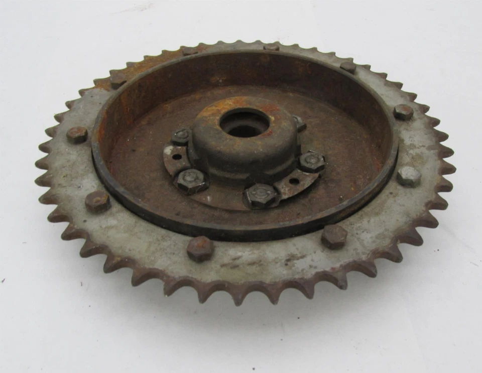 Vintage Original BSA A65 B50 Rear Wheel Drum Brake Plate and Sprocket Foto 3 de 4