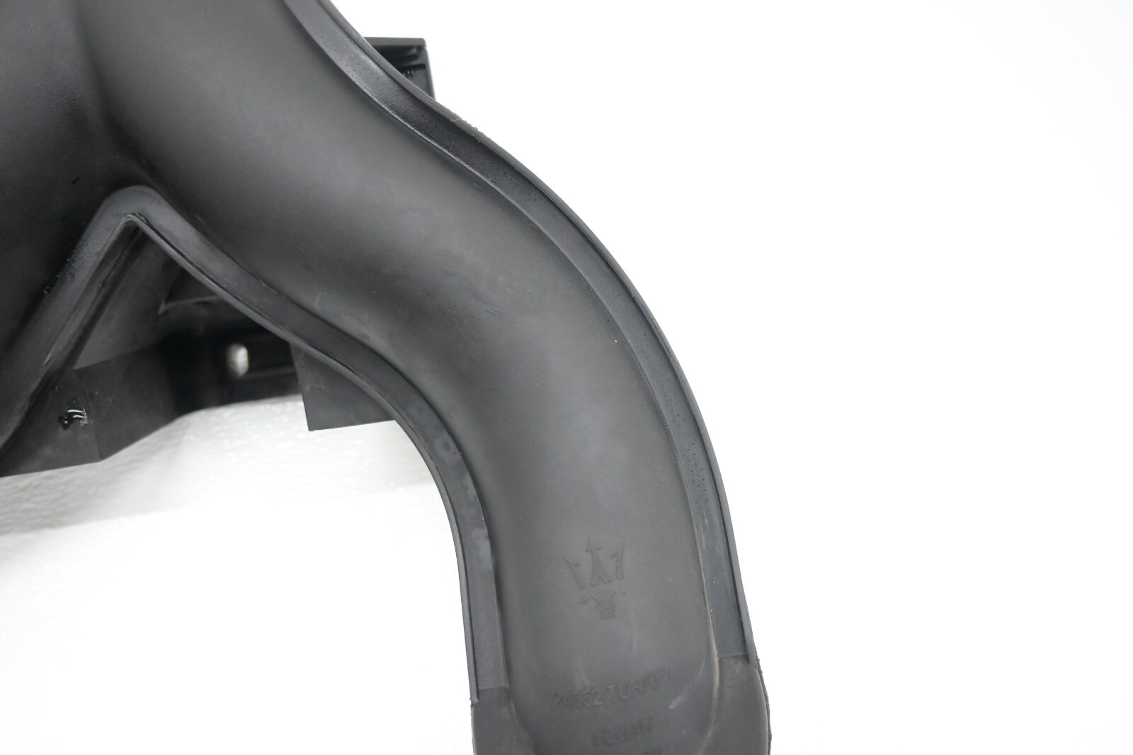 ⭐ 14-20 Maserati Ghibli Quatt 3.0l Front Engine Air Intake Pipe Hose Tube Oem