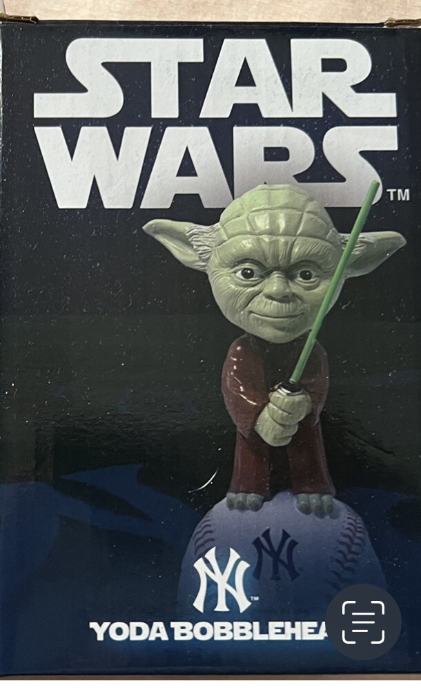 非売品！ヨーダバブルヘッド人形！ヤンキース×スターウォーズ NY YANKEES YODA BOBBLEHEAD STAR WARS NIGHT SGA 5/25/2022 FIGURE