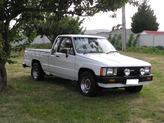 PARA CAMIONETA TOYOTA HILUX LN50 RN50 RN56 LÁMPARA ESTUCHE PAR DERECHA/IZQUIERDA 1984-1986  Foto 2 de 2