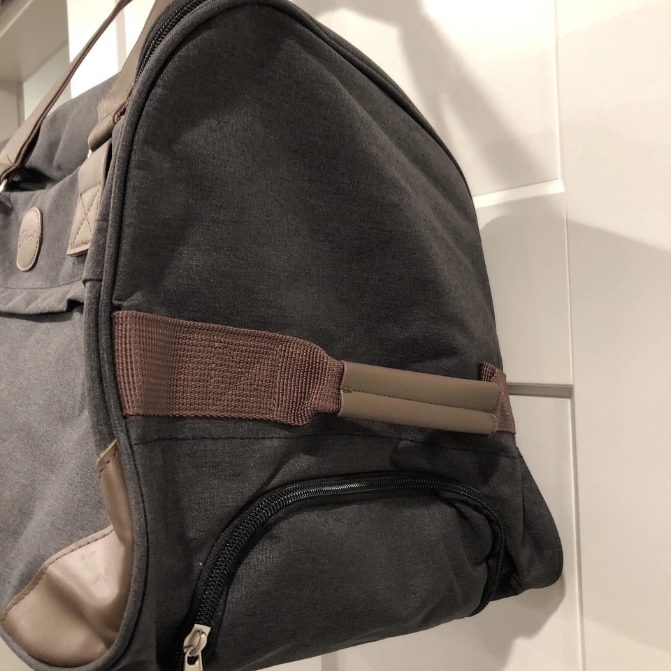 Bella Russo Rolling Travel Duffle Bag Luggage 21 X 12 X 10 NEW - Image 3 of 4