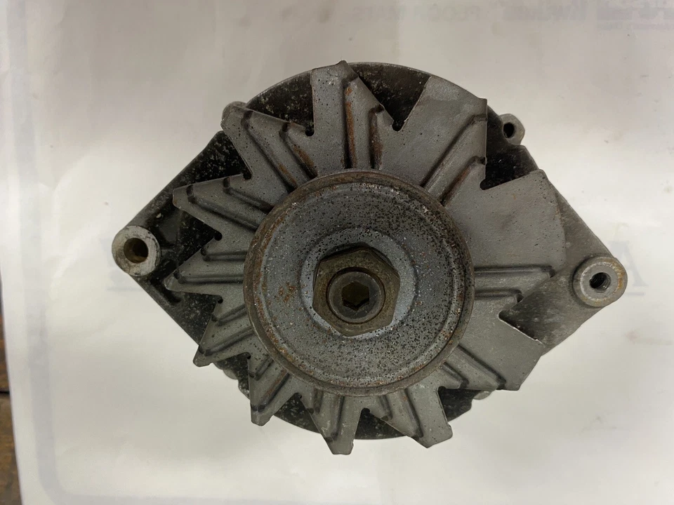 Chevrolet Corvette 1100633 1963 52 amperios alternador 3E9 Foto 4 de 4