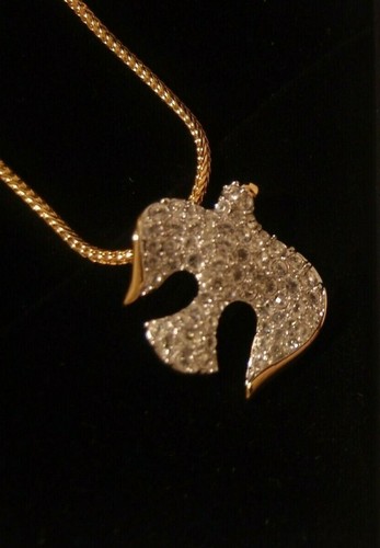 Swarovski Crystal Dove Pendant - Necklace / Gold Tone Chain - New!!! - Picture 2 of 12
