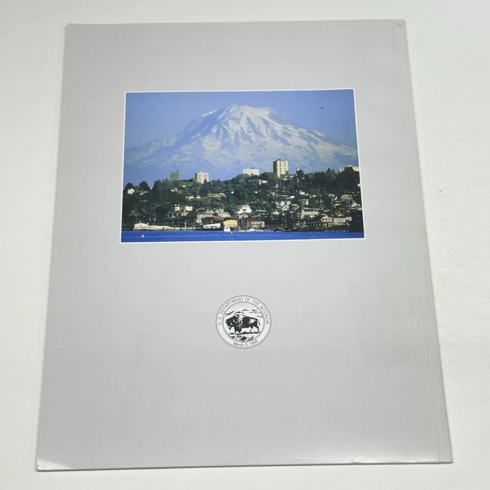 Living with Volcanoes US Geological Survey Circular 1073 USGS 1992 Rare NM - Image 3 of 4