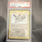 Pokémon TCG Eevee SV41/SV94 Hidden Fates Shiny Vault Holo PSA 9 Rare 2019