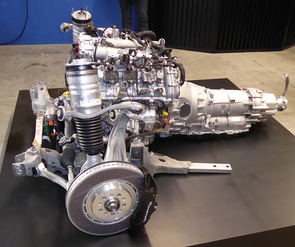 Maserati GT V6 engine