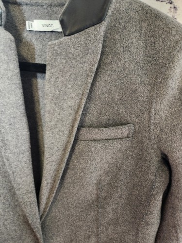 Vince – grauer geknöpfter Blazer aus Wollmischung mit Lederkragen Damengröße 6 - Bild 7 von 13