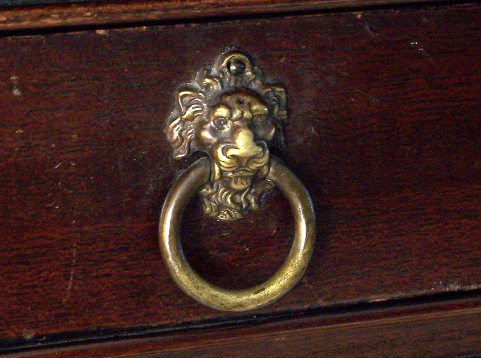 American Federal Maddox 实心桃花心木落叶沙发桌 — 第 4/4 张图片