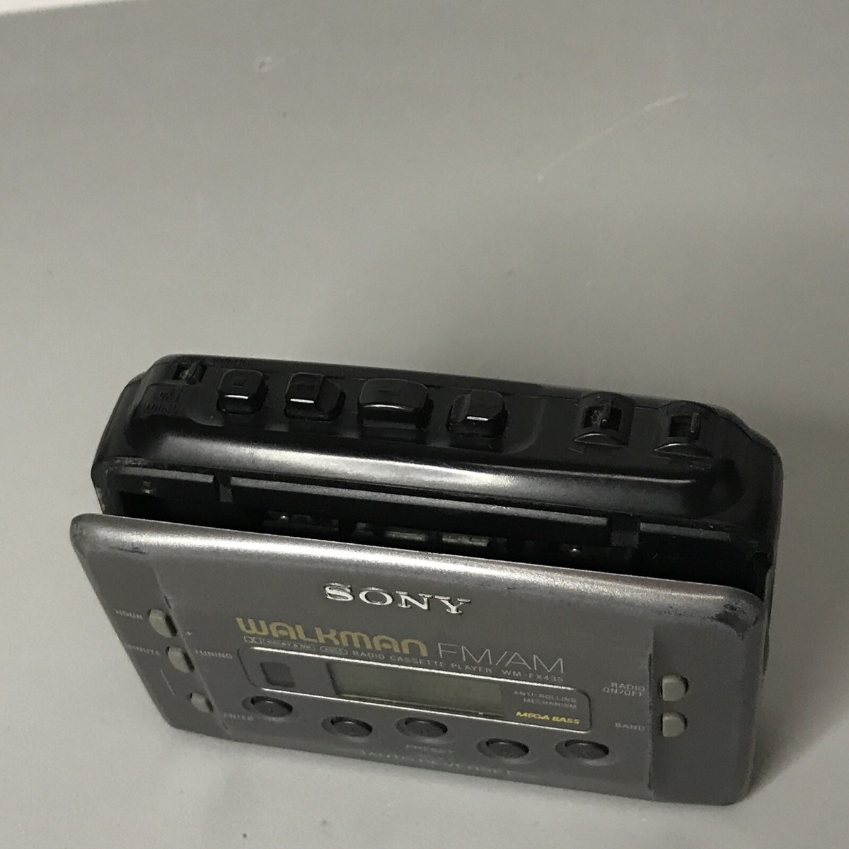 Sony Walkman WM-FX435 Dolby FM/AM Cassette Player For Parts Sony Walkman WM-FX435 Dolby FM/AM Cassette Player For Parts