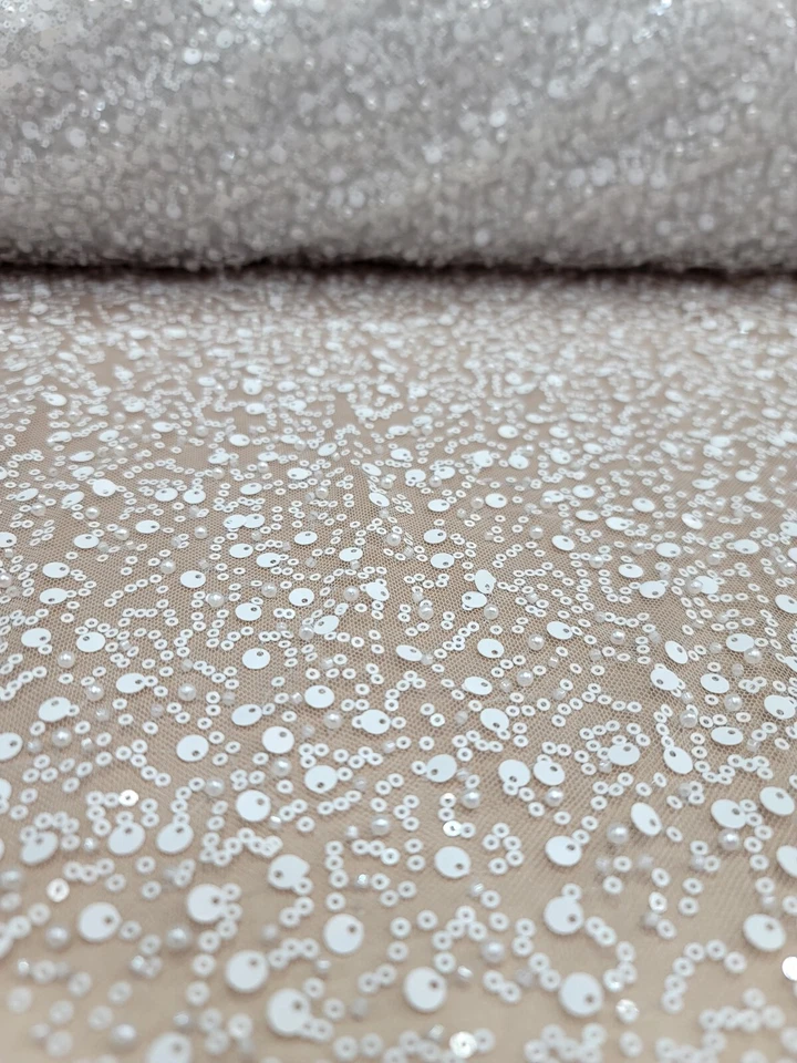 Tela de encaje elástica nupcial bordado lentejuelas con cuentas blancas por yarda boda Foto 3 de 4