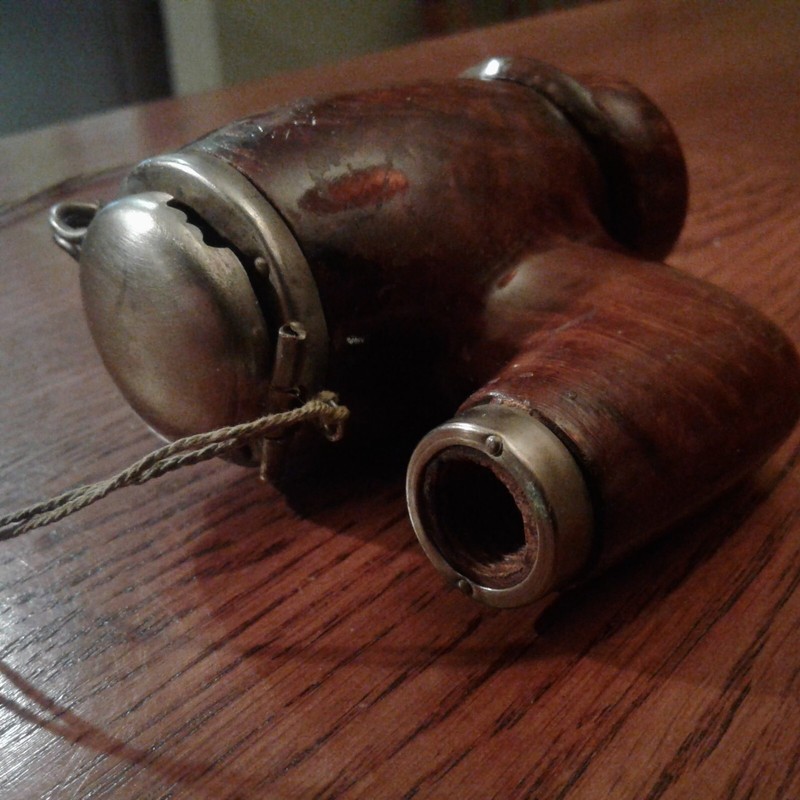 BRUYERE GARANTIE CZECHOSLOWAKIA HUNTING PIPE W/ BRASS LID BOWL ONLY & NECK CORD