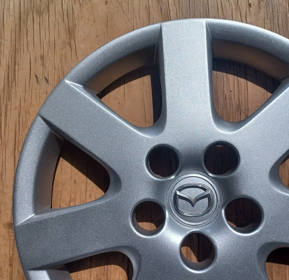 Mazda 6 hubcap 2005- 2008 fits 15 inch wheels GM6G37170, 56551 Repainted - Image 2 of 4