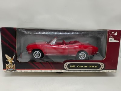 Road Signatures 1:18 Scale Red 1979 Chevy Corvair Monza 