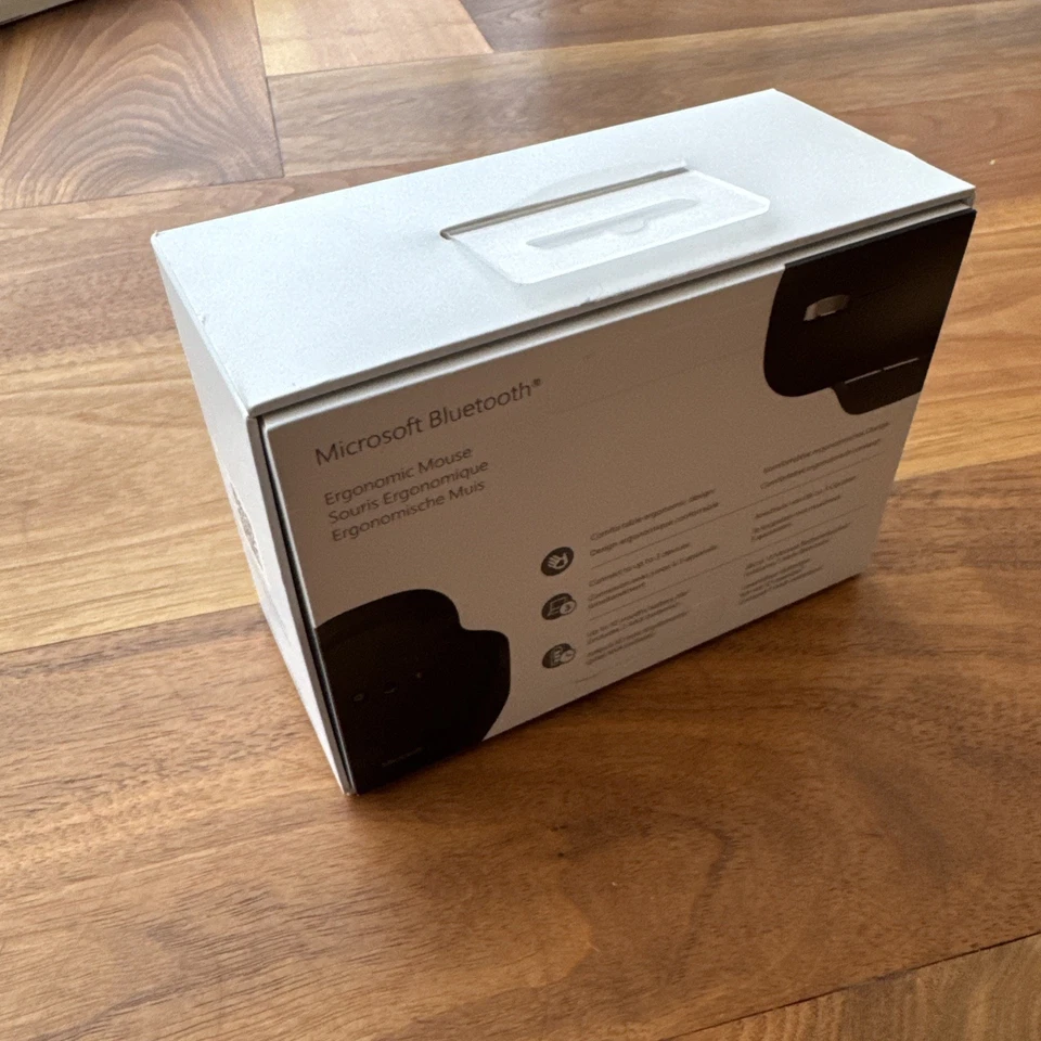 Microsoft Bluetooth Wireless Ergonomic Mouse Model 1955 - FAULTY SCROLL WHEEL - Image 3 of 4