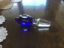 Cobalt Cut To Clear Wine Stopper (read)