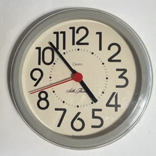 Vintage 1980s - Seth Thomas Mod Wall Clock - Battery Operated - 8.5”
