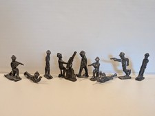 Set of 9 Vintage World War 1 Toy Army Men From 1930's - 5 Different Designs