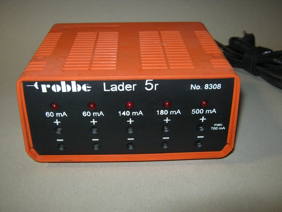Ladegerät Robbe Mulilader 5 r 8308 für Sender u.a.  - Bild 2 von 2