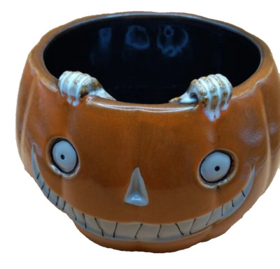 Yankee Candle Boney Bunch Grinning Pumpkin Dish With Skeleton Hands Dish Candy