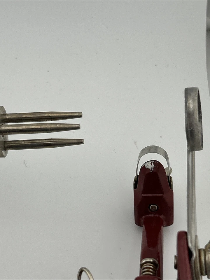 Back to Basics Red Peel Away Apple Potato Peeler Corer Slicer Cast Iron Used - Image 3 of 4