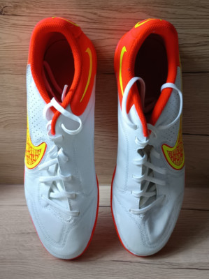 Nike Tiempo Legend 9 Club IC Motivation Weiss/Neon/Rot Gr.46 US12